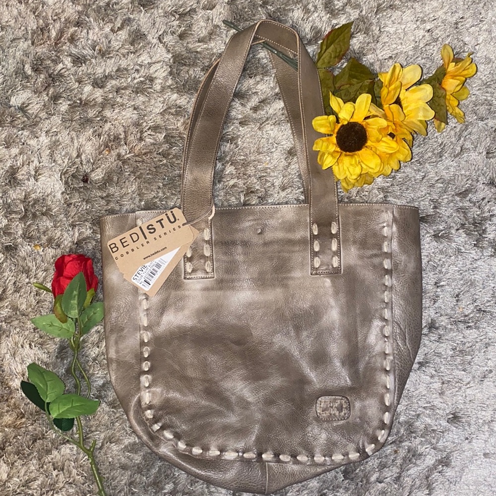 bed stu bag Stevie Taupe rustic color